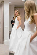 Rückenfreie Hochzeitskleider mit Taschen A-Linie Überkreuztes Brautkleid