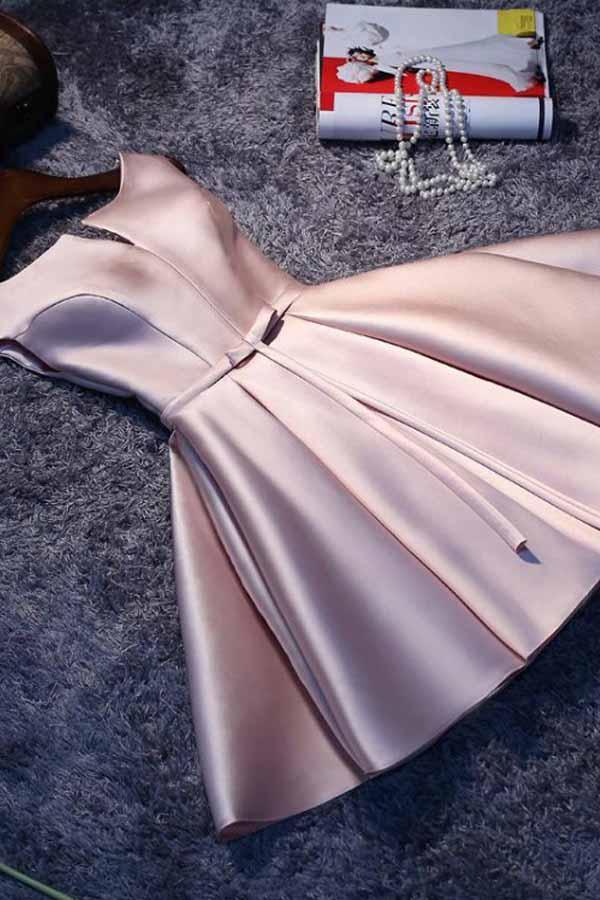 Vestido de fiesta corto de satén rosa acampanado con cordones