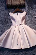 Vestido de fiesta corto de satén rosa acampanado con cordones