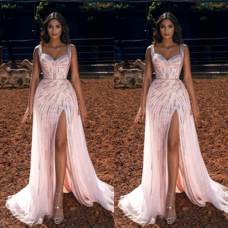 Langes, pinkfarbenes Meerjungfrauen-Abendkleid mit Rüschen und rosa Trägern, Herzausschnitt
