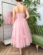 Pandora | Prinzessinnen-Abendkleid, trägerlos, hellrosa mit Blumen