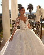 Vestido de novia de encaje con cuello en V, corte princesa, línea A y manga larga