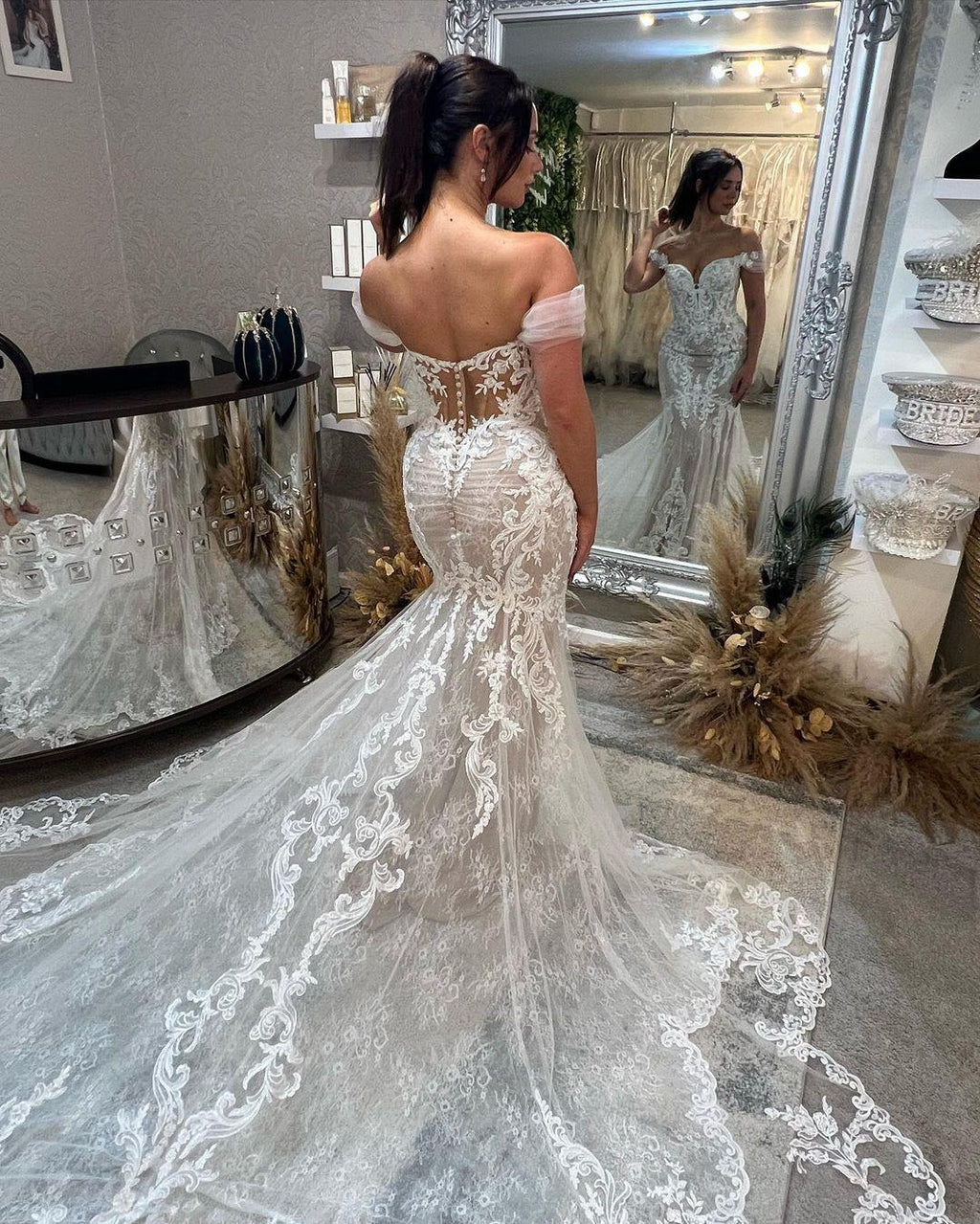 Vestido de novia sexy de encaje estilo sirena, sin mangas, con escote en forma de corazón y hombros descubiertos