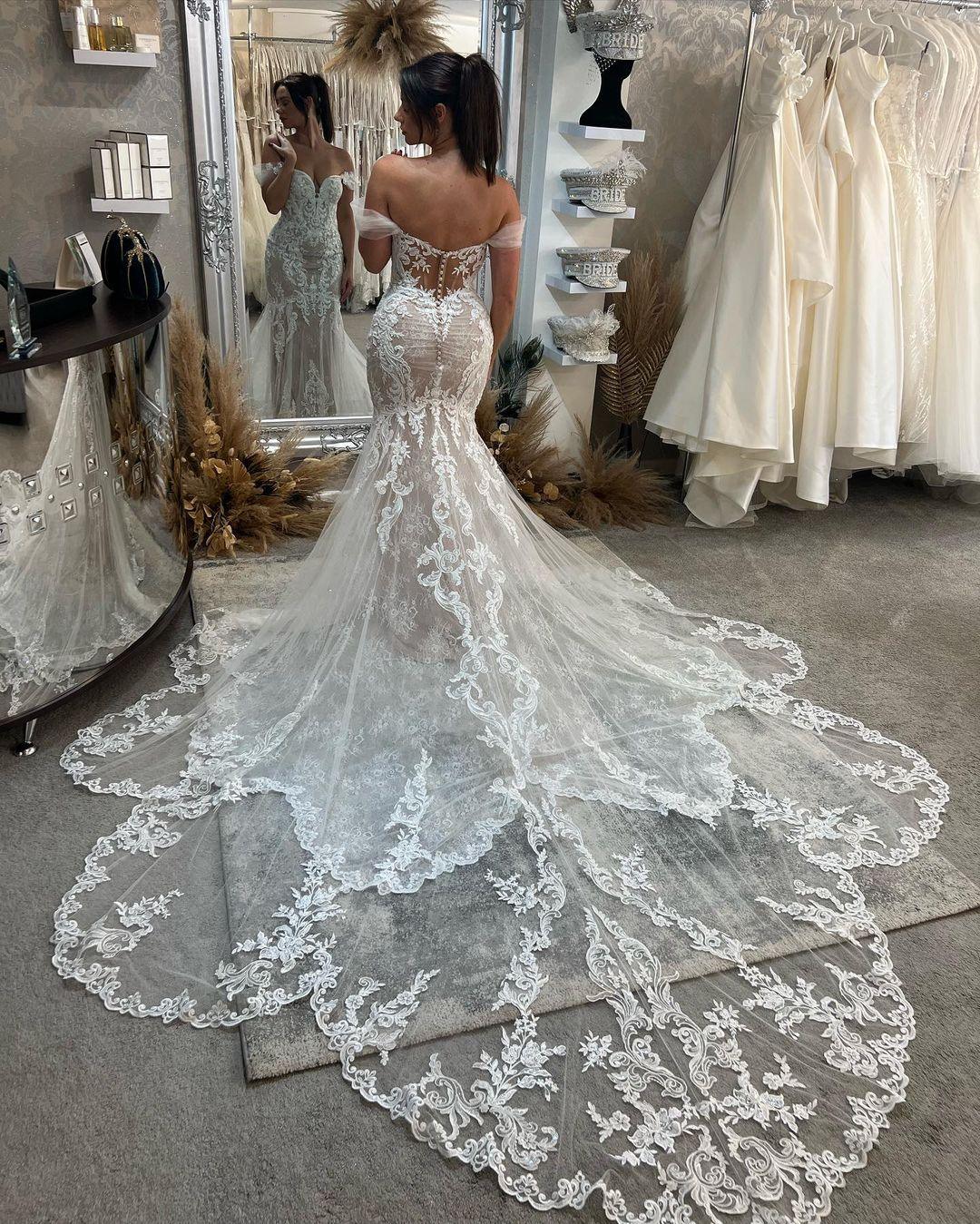 Vestido de novia sexy de encaje estilo sirena, sin mangas, con escote en forma de corazón y hombros descubiertos
