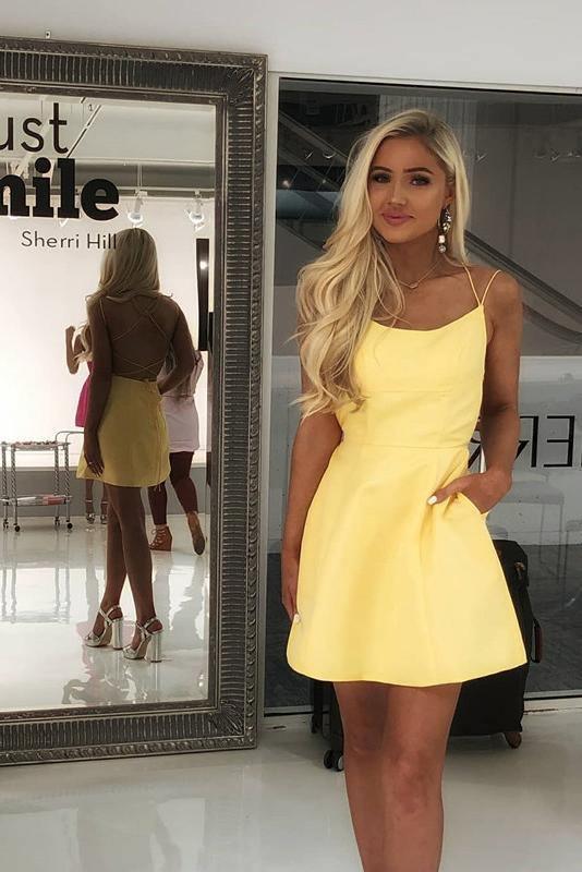 Sexy Spaghetti Straps Short Homecoming Dress with Pockets