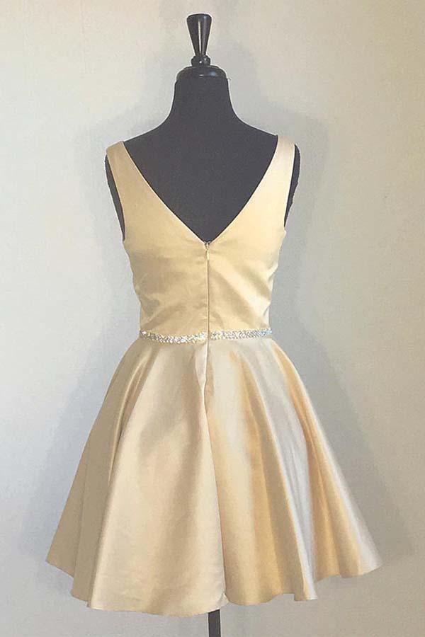 Vestidos de regreso a casa sencillos, con tirantes anchos, escote en V y abalorios