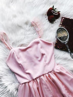 Kurzes Ballkleid mit Spaghettiträgern, Mini-Abschlussballkleid