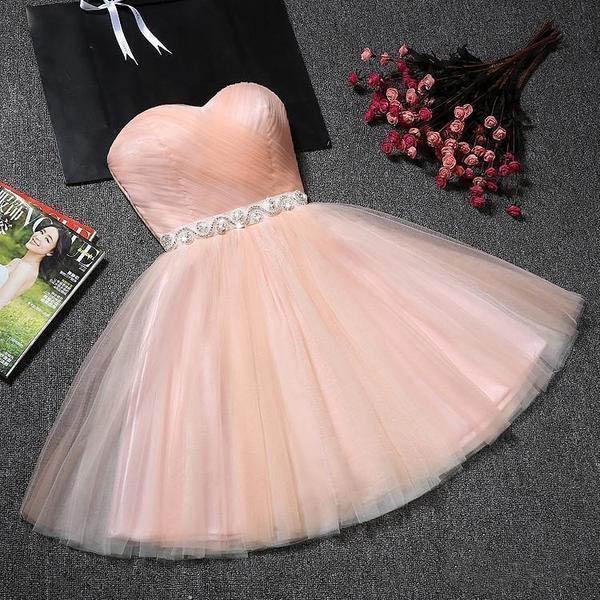 Vestido de fiesta corto sin tirantes con escote corazón