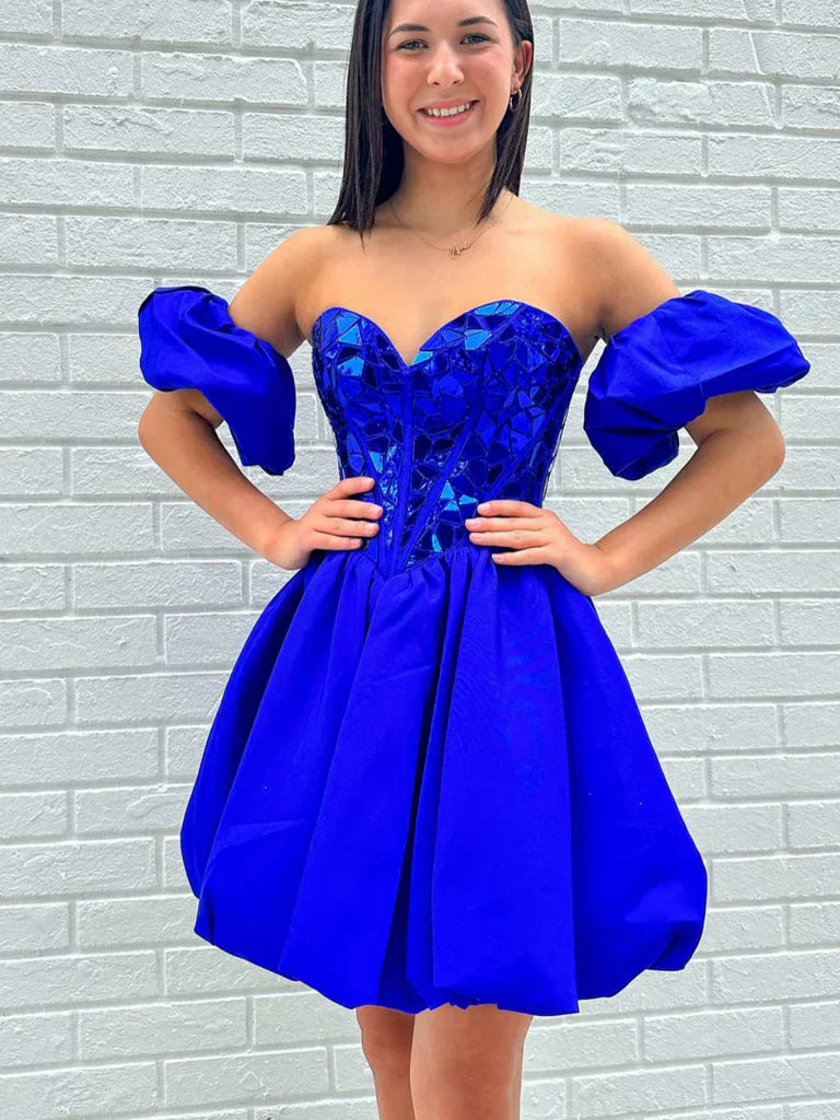 Vestido corto de fiesta con hombros descubiertos y corte A