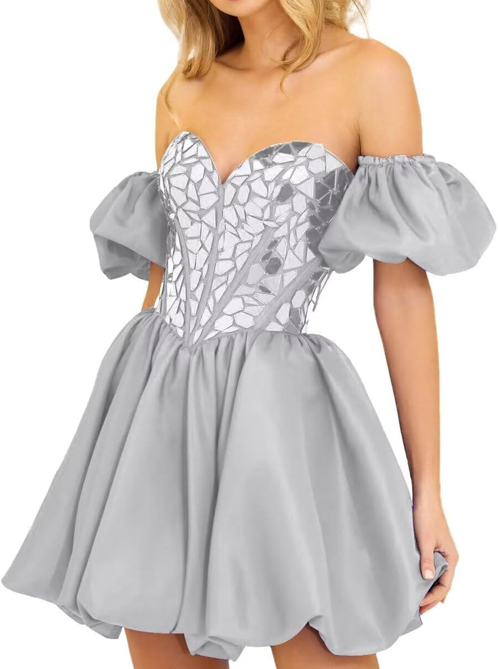 Vestido corto de fiesta con hombros descubiertos y corte A