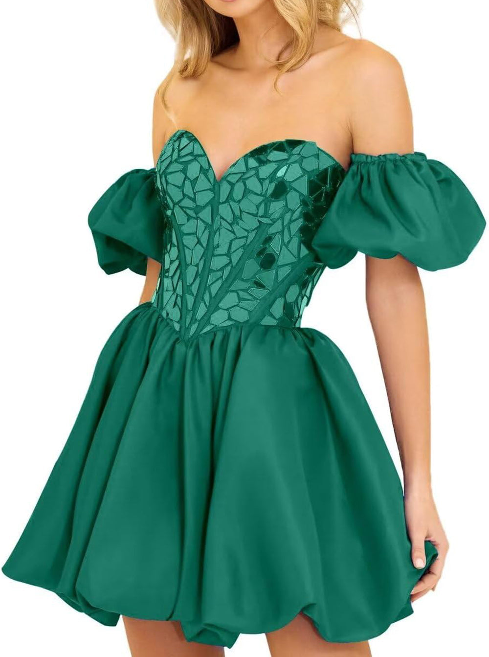 Vestido corto de fiesta con hombros descubiertos y corte A