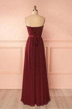 Langes, burgunderrotes Chiffon-Abendkleid mit Herzausschnitt und Brautjungfernkleid