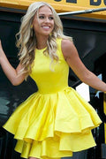 Gestuftes Rock Homecoming-Kleid Kurzes Ballkleid Satin Ballkleid