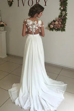Vestido de Novia Marfil con Escote de Pico, Mangas Cortas y Cola de Barrido con Aplicaciones