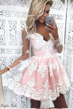 Vestido de fiesta de tul corto con cuello en V, mangas largas y apliques