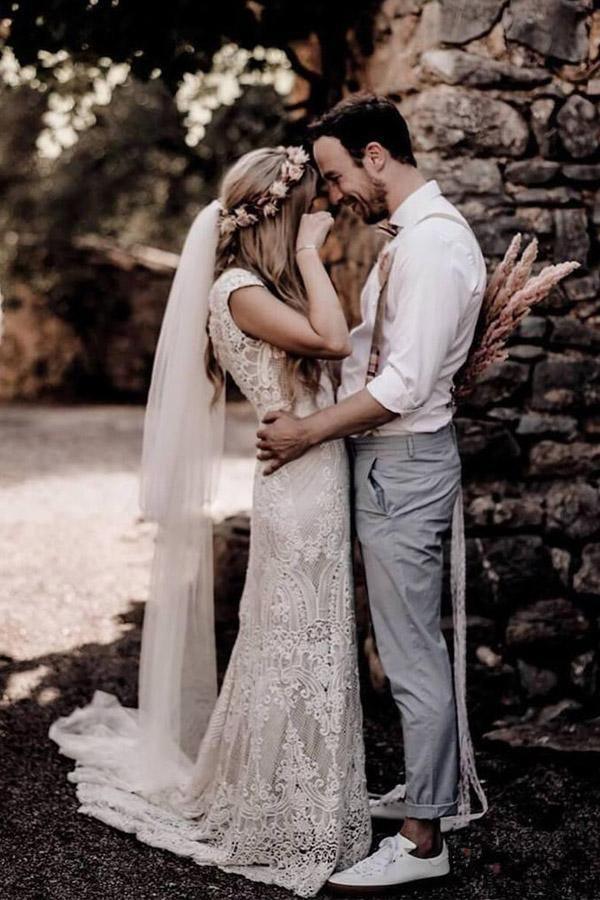 Vestidos de novia rústicos vintage de encaje con mangas casquillo estilo bohemio