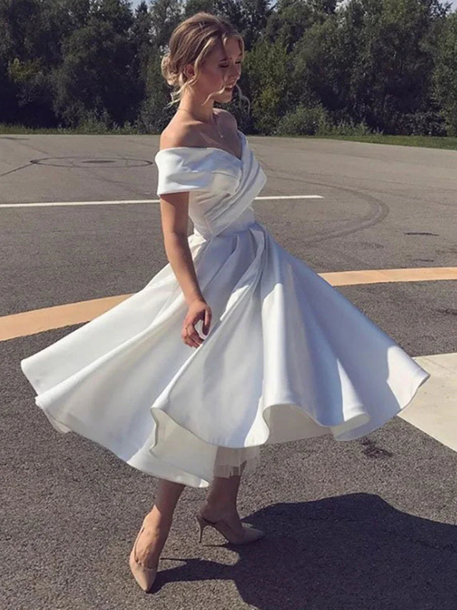 Vestidos de Novia Cortos de Satén hasta la Rodilla con Escote de Hombros Descubiertos y Corte en A