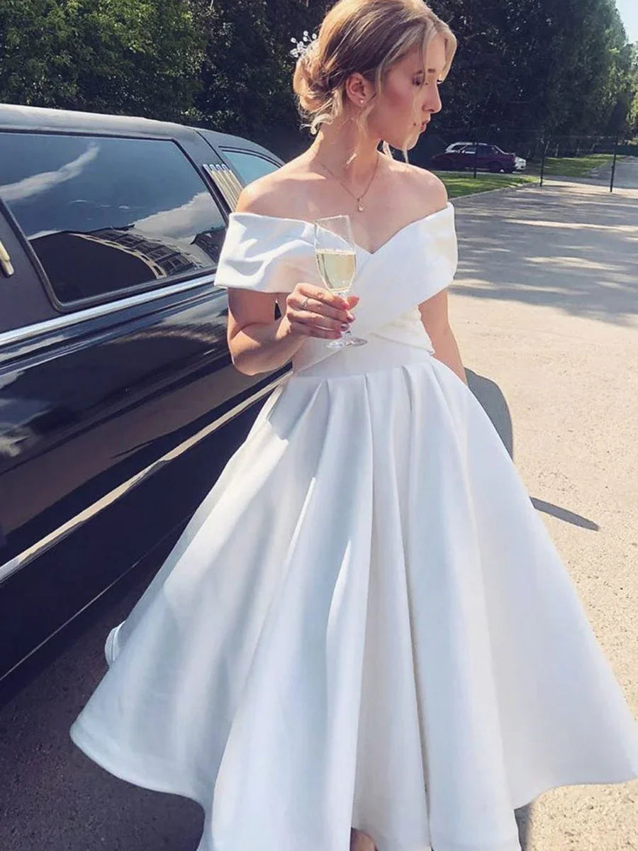 Vestidos de Novia Cortos de Satén hasta la Rodilla con Escote de Hombros Descubiertos y Corte en A